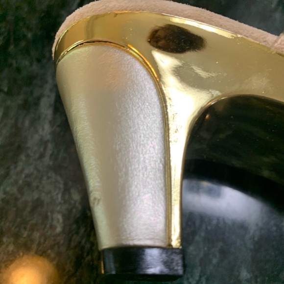 Onex Italian gold leather sandals, size 6 - Picture 7 of 7